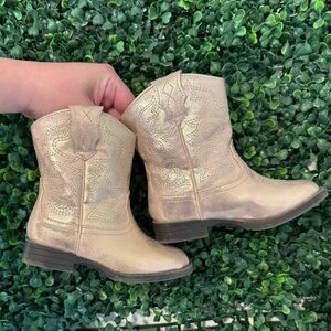 Toddler pink metallic boots